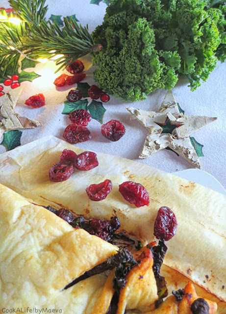 Sapin feuilleté chou kale et champignons poêlés, et cranberries séchées • Cook A Life! by Maeva