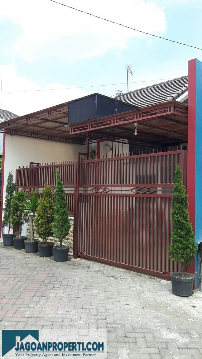Dijual Rumah Full Perabot Daerah Jalan iBesii iMalangi Kota 