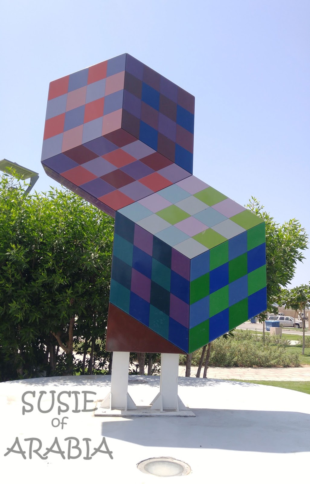 Jeddah Daily Photo Jeddah Sculpture Balance in the Air