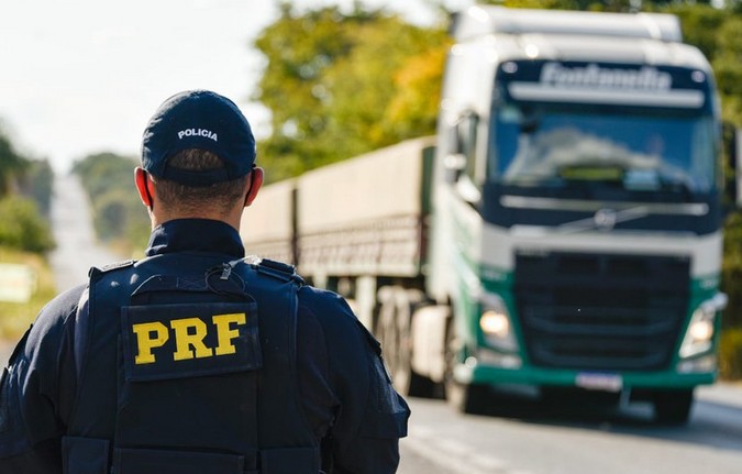 Semana Santa: PRF restringe tráfego de caminhões em apenas 3 estados