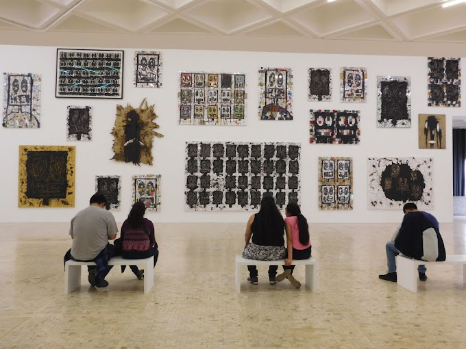 Los Senderistas de Rashid Johnson simbolismos artísticos en el Museo Tamayo