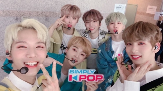 톤다운하니까 얼굴 훨 사는것 같은 아이돌 | 인스티즈