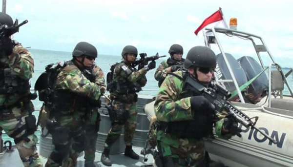Angkatan Laut ASEAN dan AS "Bebaskan" Sandera