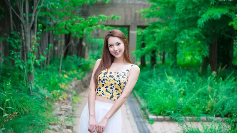 Lovely Ju Da Ha In Outdoor Photo Shoot