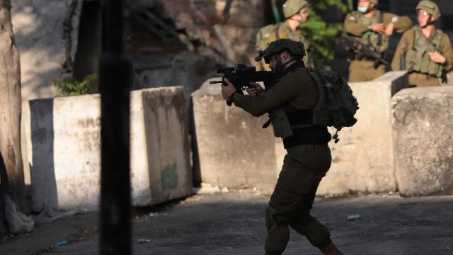 Sivil Yahudi işgalcilerin düzenlediği saldırı ile 7 Filistinli yaralandı