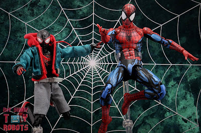 MAFEX Spider-Man (Miles Morales) 56