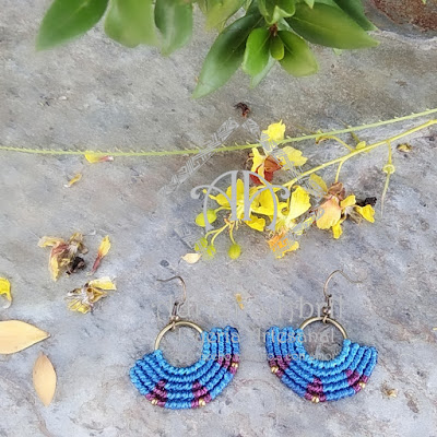 Pendientes, aros, aretes en macramé.Earrings, hoops, earrings in macramé. #AdrianaAbril