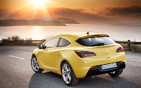 Opel Astra GTC back