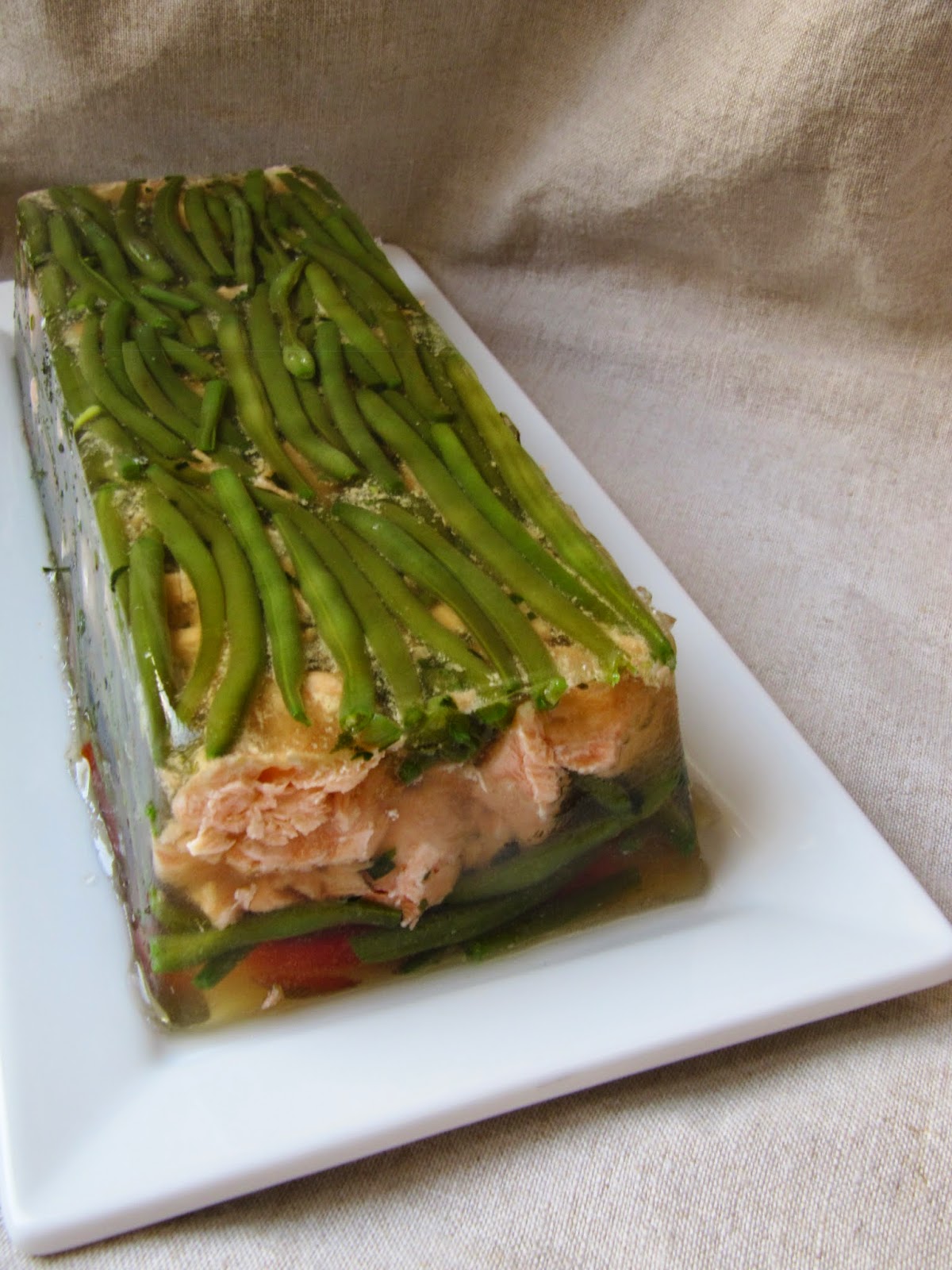 La cuisine d'ici et d'ISCA Terrine de saumon en gelée