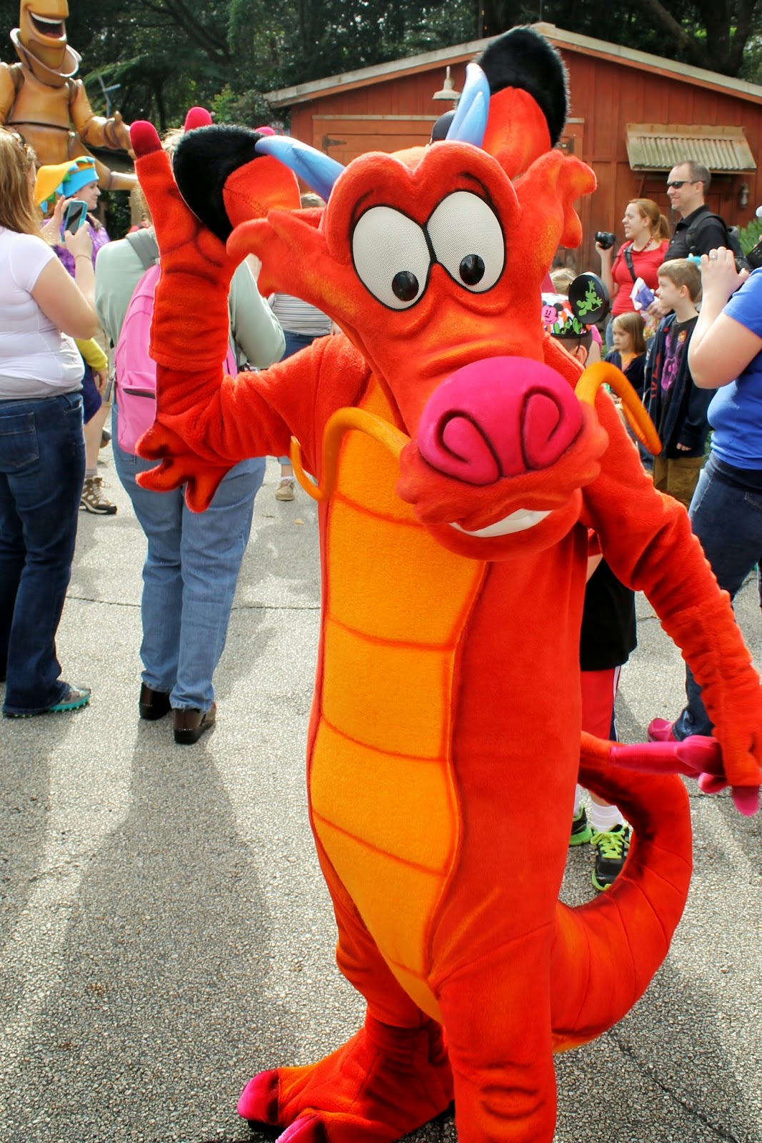 Unofficial Disney Character Hunting Guide Dinoland Dance