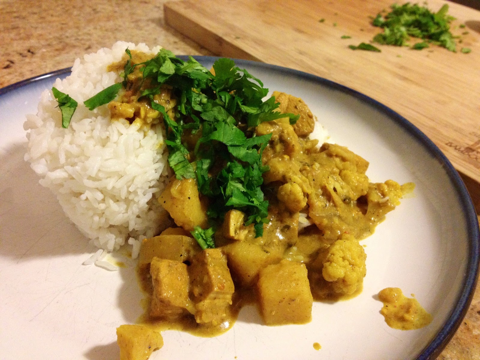 what&amp;#39;s for sups?: Bombay Chicken Curry with Cauliflower and Potato