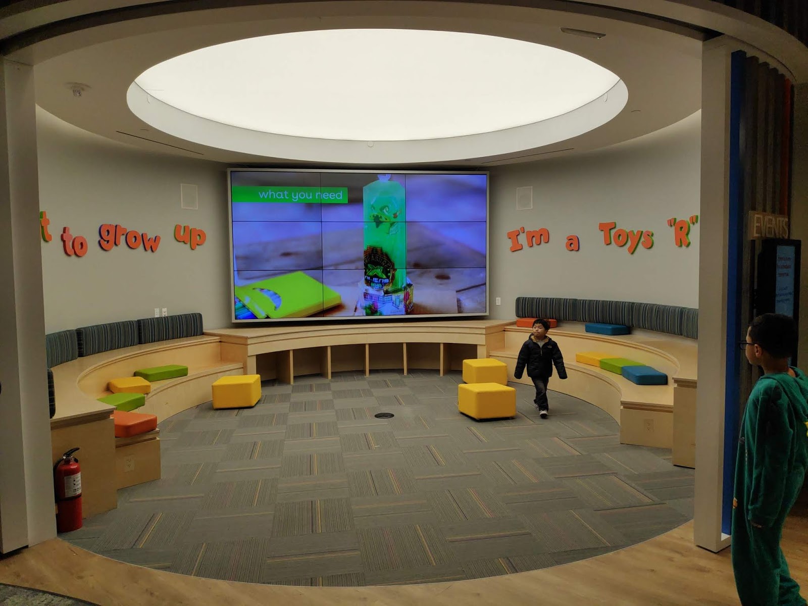 Toys R Us at Westfield Garden State Plaza