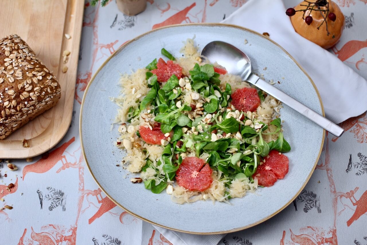 HOME OF HAPPY: SAUERKRAUT-SALAT