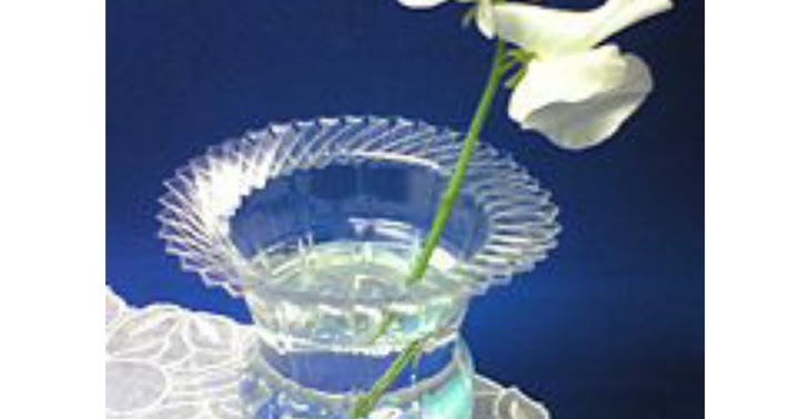 Ide Kreatif Cara Membuat Vas Bunga Dari Botol Plastik  
