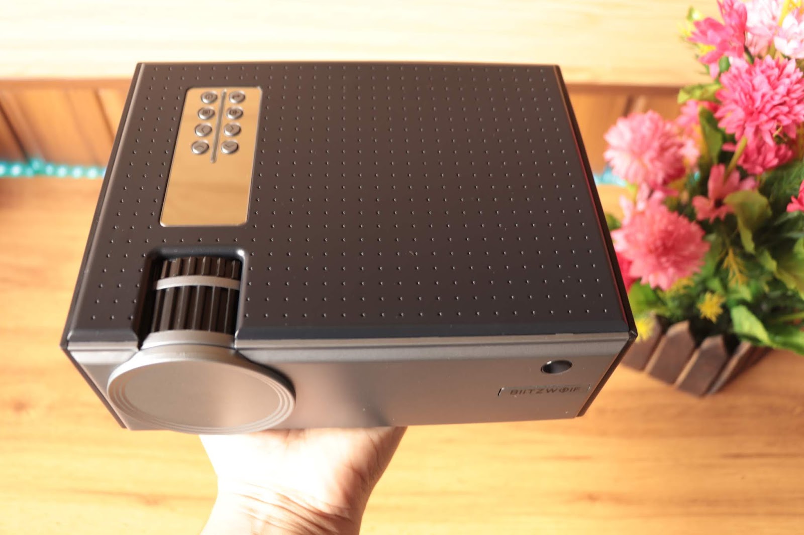 tablet with projector 2019