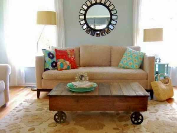 Coffee table on castors – 40 cool designs!
