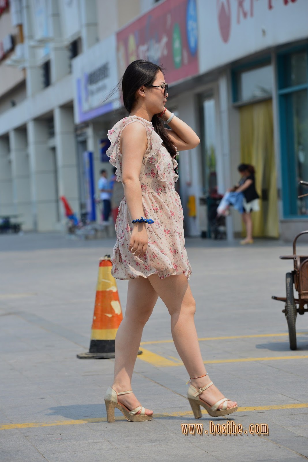 Asia Travel Photography: chinese street candid ，milf ,Flowers dress of ...