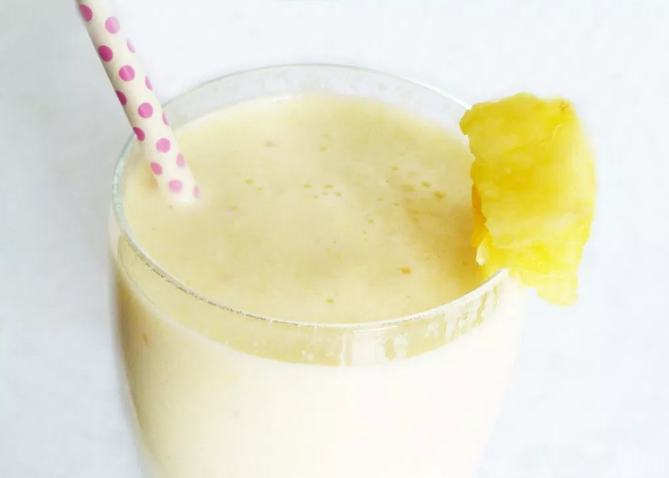 CREAMY PINEAPPLE SMOOTHIE #healthydrink #smoothie
