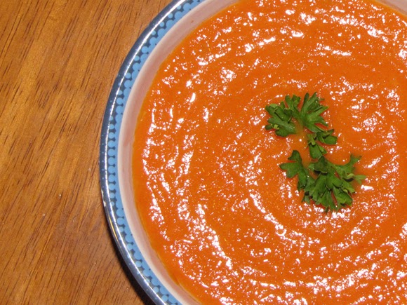 Pinch of Lime: Simple Tomato Soup