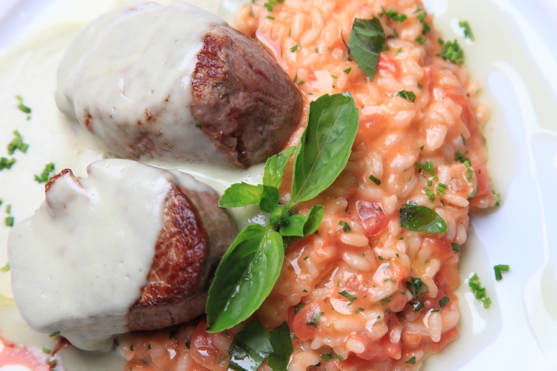 Academia de Cozinha Filé Mignon ao Molho de Queijo & Risoto