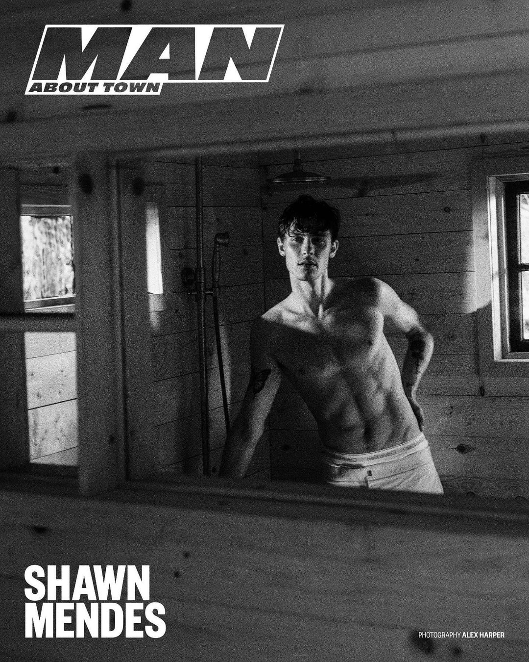 Shawn Mendes sem camisa em foto para a Man About Town