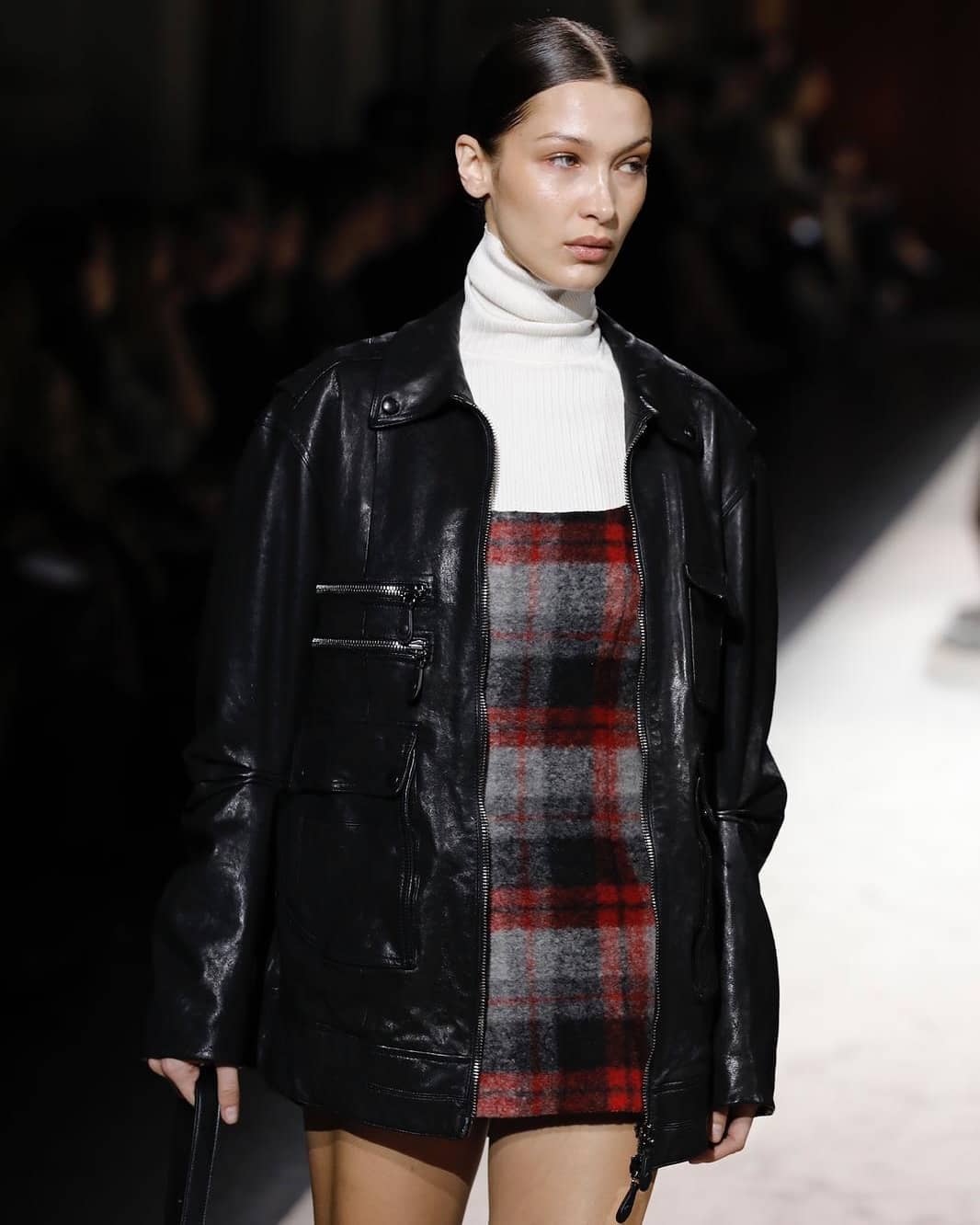 Bella Hadid and Kaia Gerber lead the models at the Tod's Fall/Winter ...