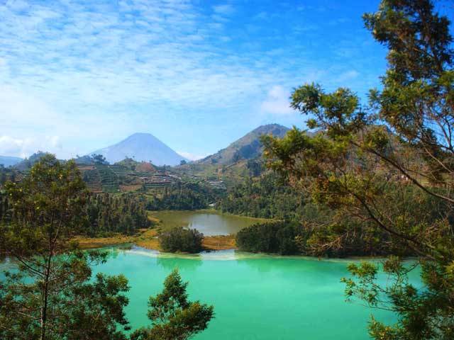 telaga warna dieng