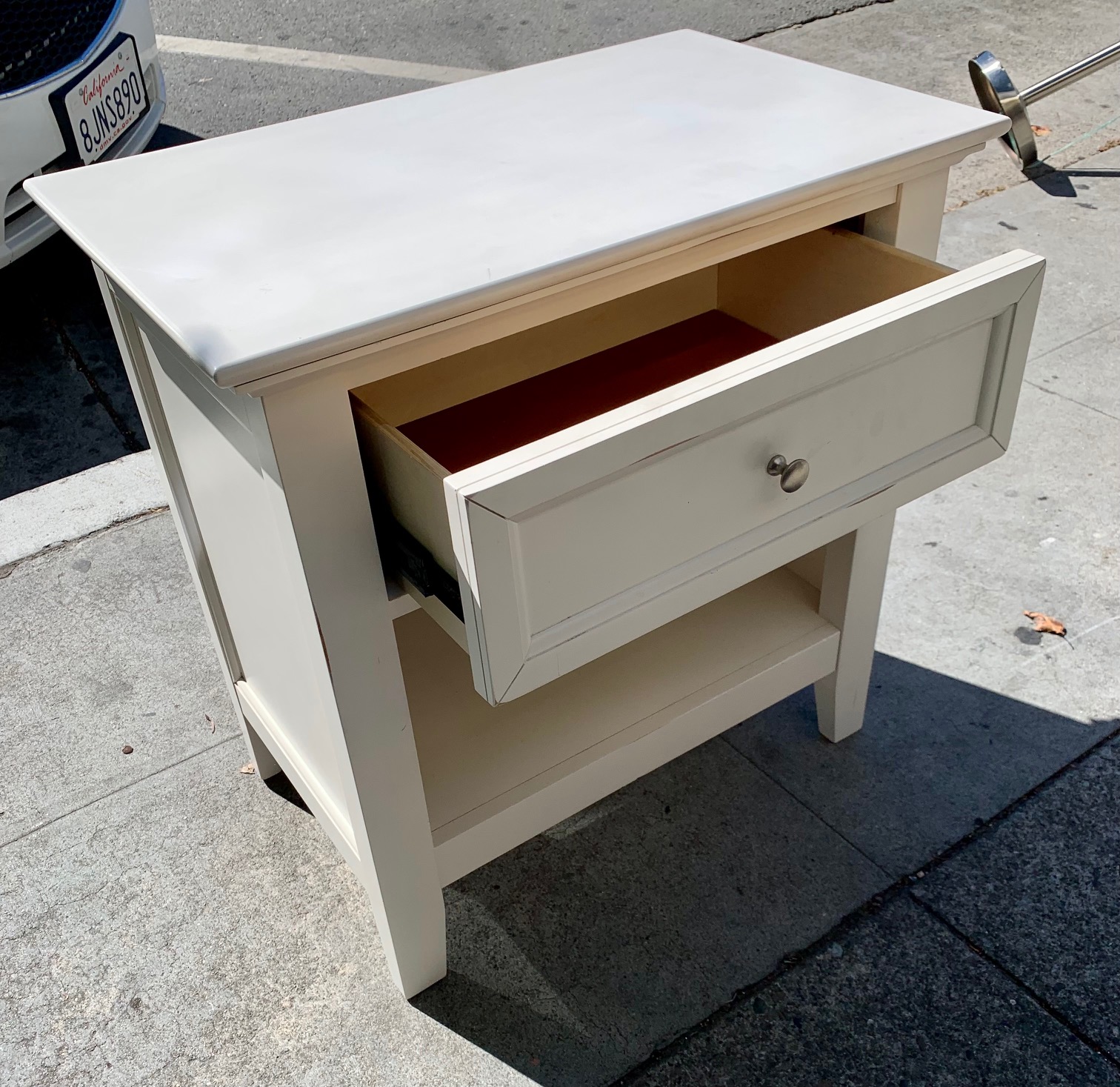 UHURU FURNITURE & COLLECTIBLES SOLD 106533 Off White Wooden