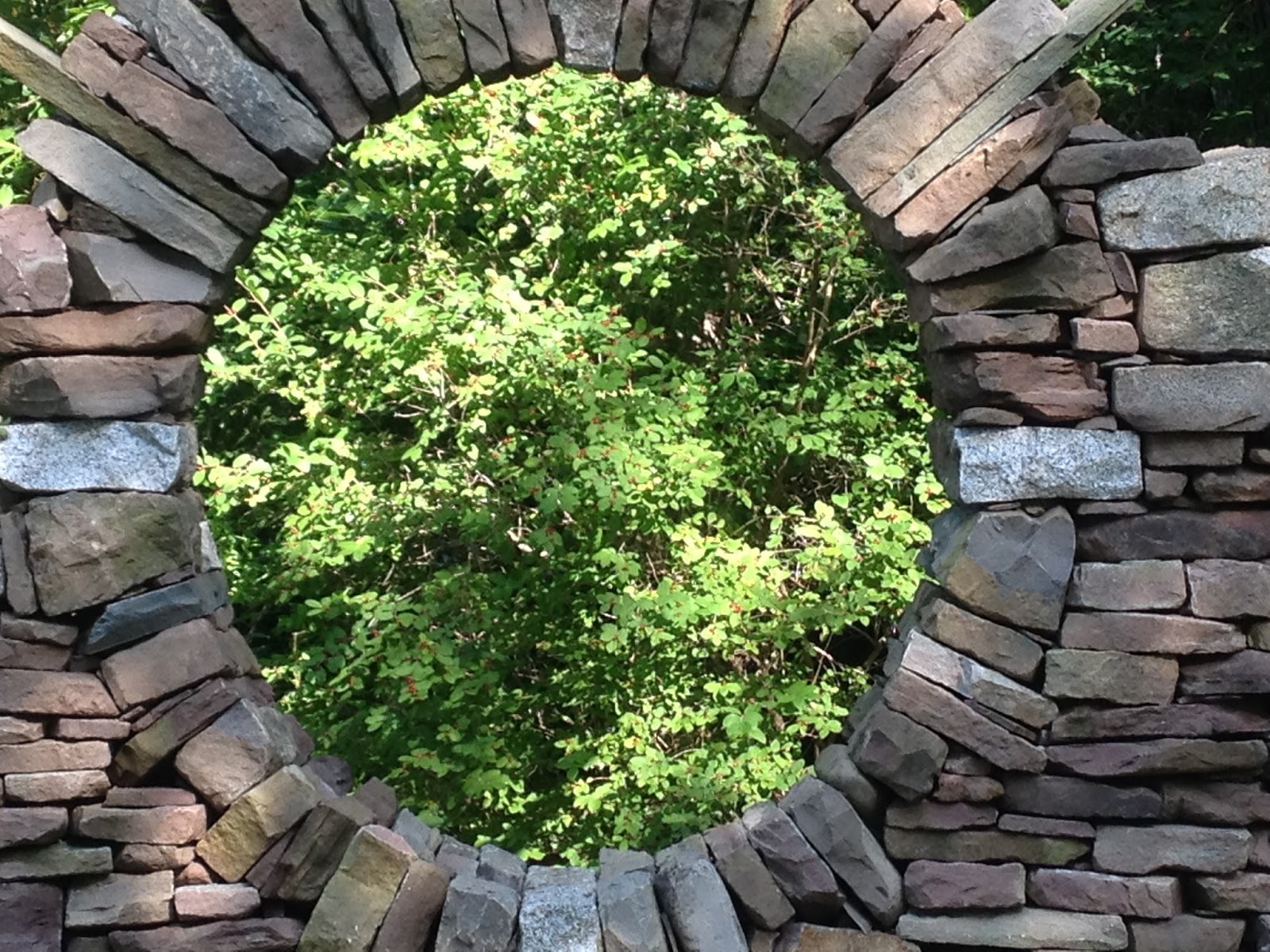 Through the garden gate — The beauty of dry stacked stone walls 