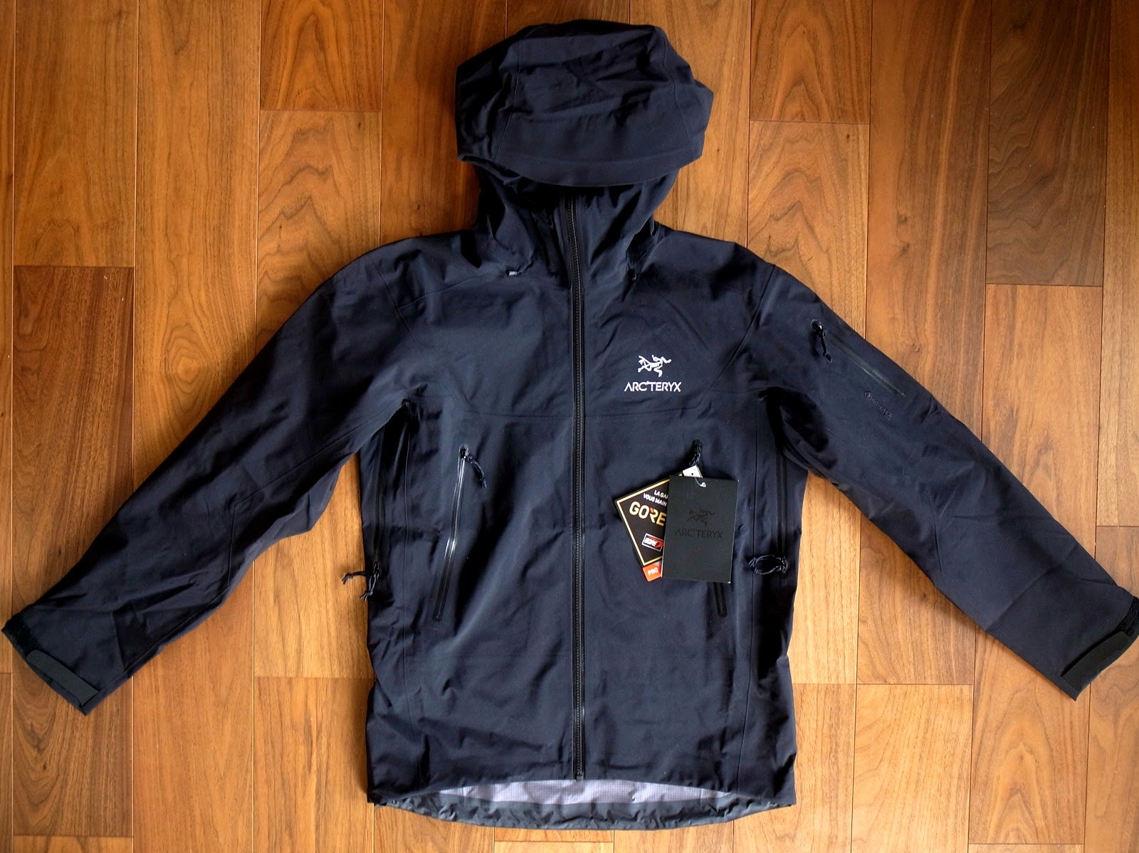 トレッキング初心者が始めちゃったブログ アークテリクスおーるぶらっくす