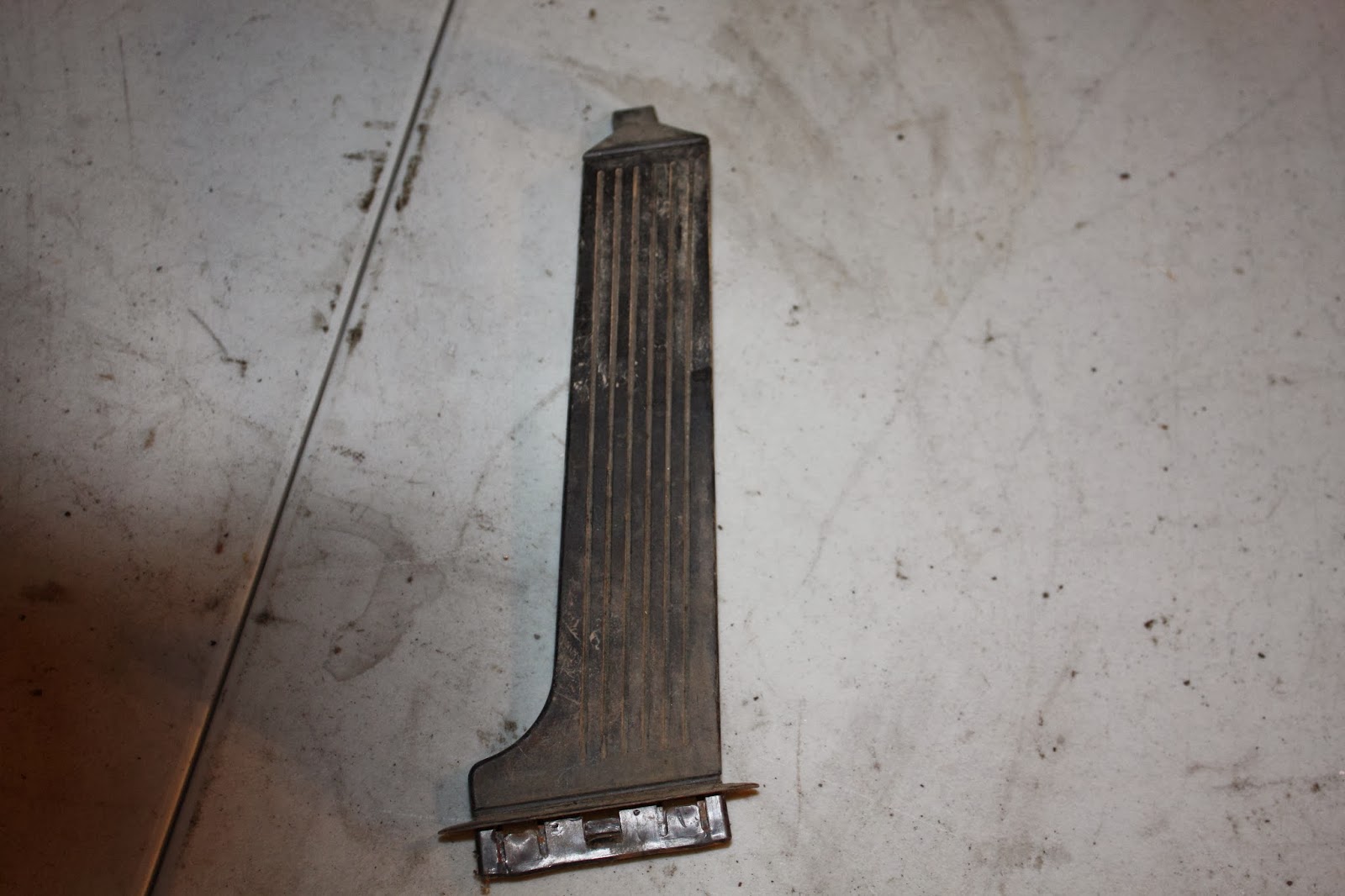 KrEvCon BMW Parts E30 Accelerator Pedal
