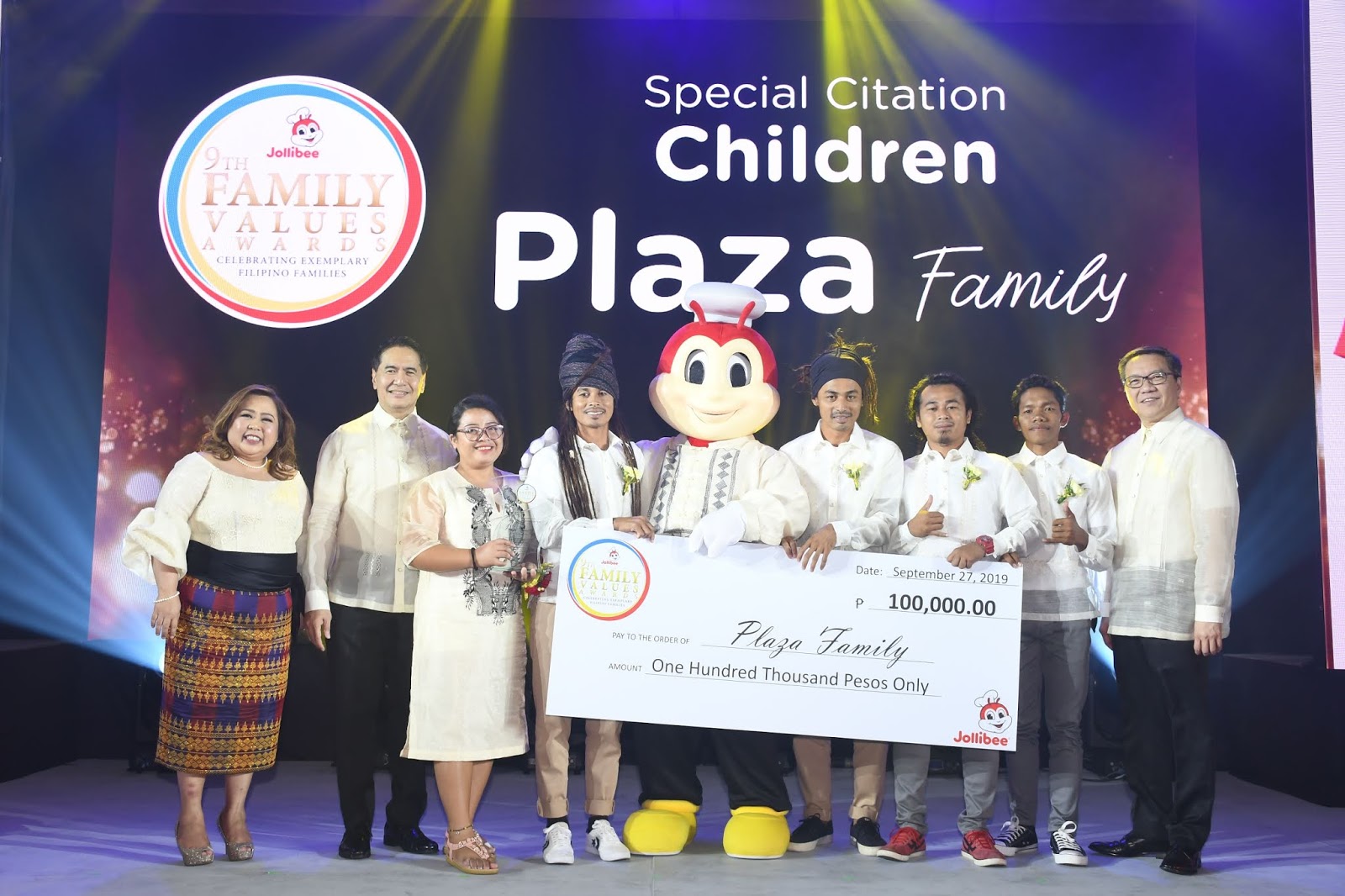 Jollibee honors exemplary families in 9th Jollibee Family Values Awards