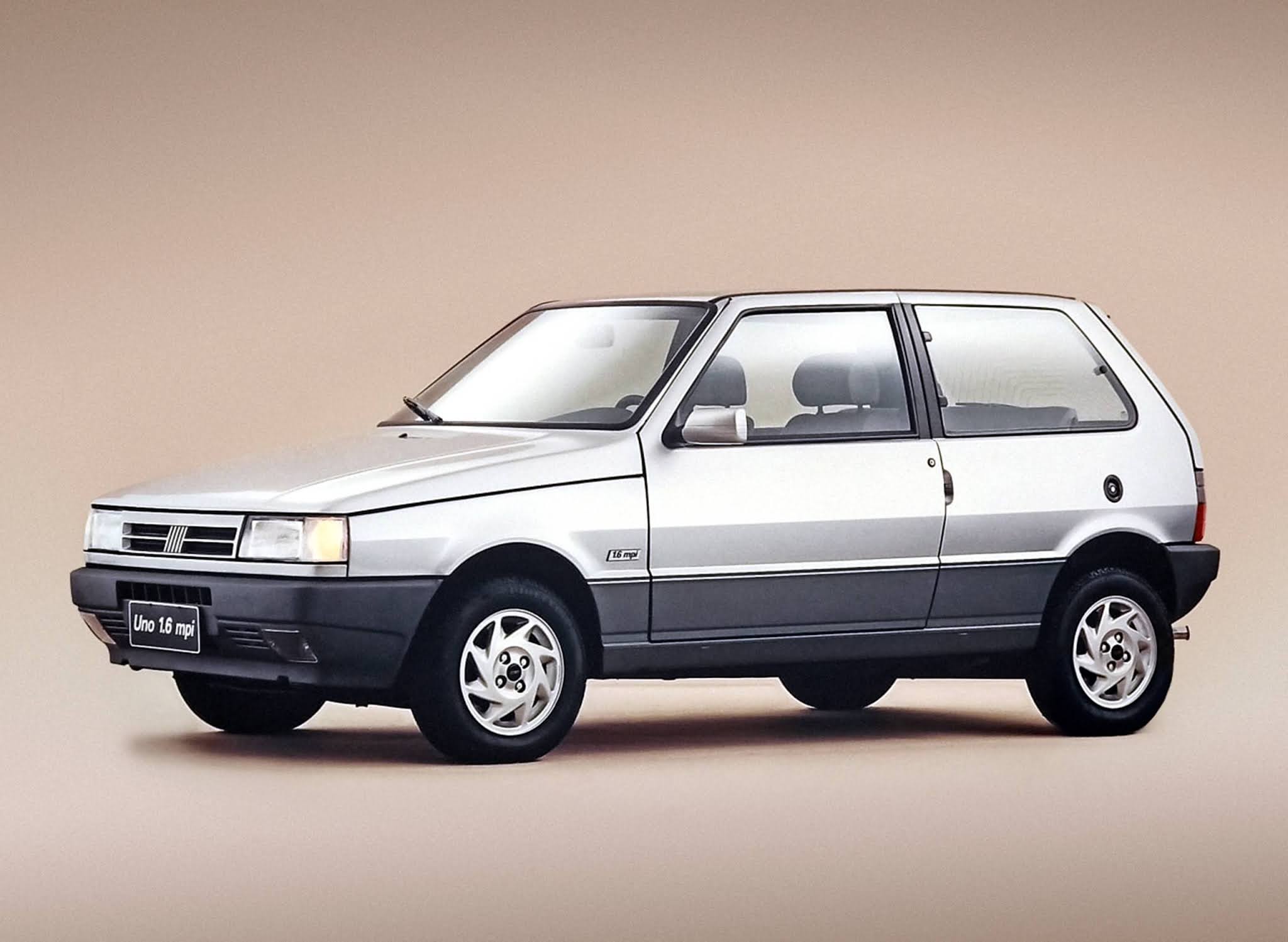 Fiat Uno  MPI 1994 a 1996: consumo, detalhes e ficha técnica