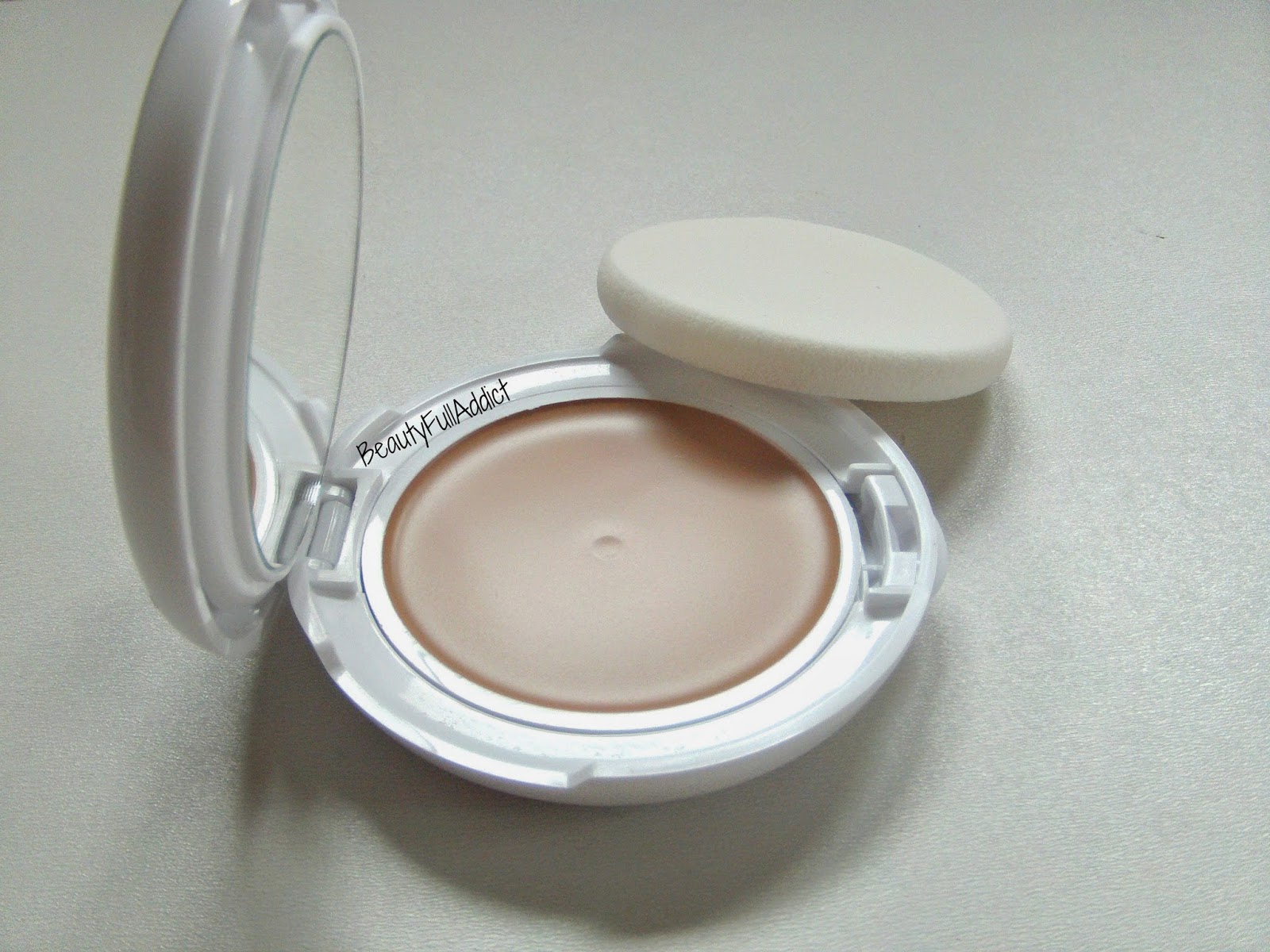 compact powder spf 50