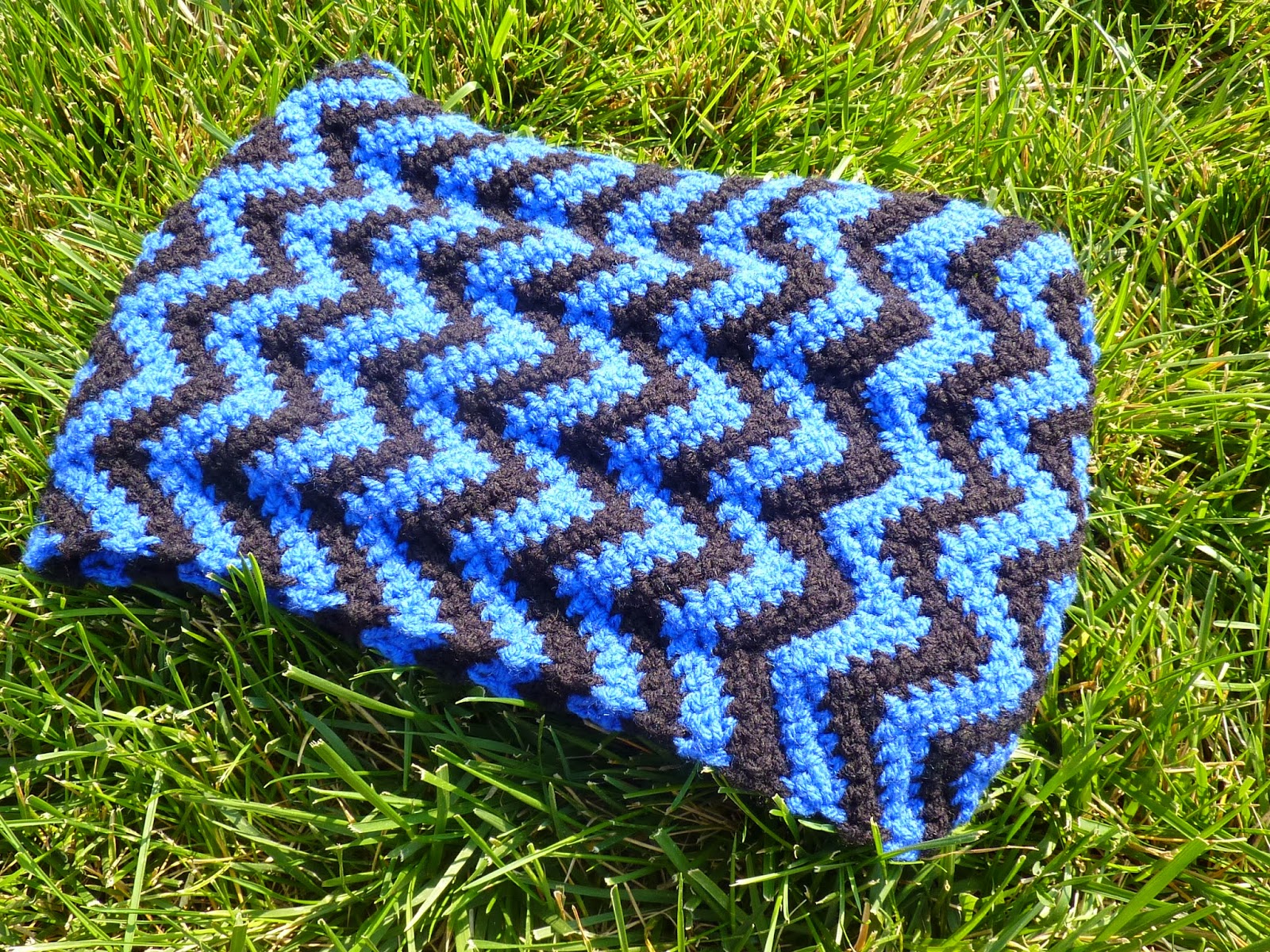 No Time To Be Bored Chevron Infinity Scarf Crochet Pattern no-time-to-be-bored-chevron-infinity-scarf-crochet-pattern