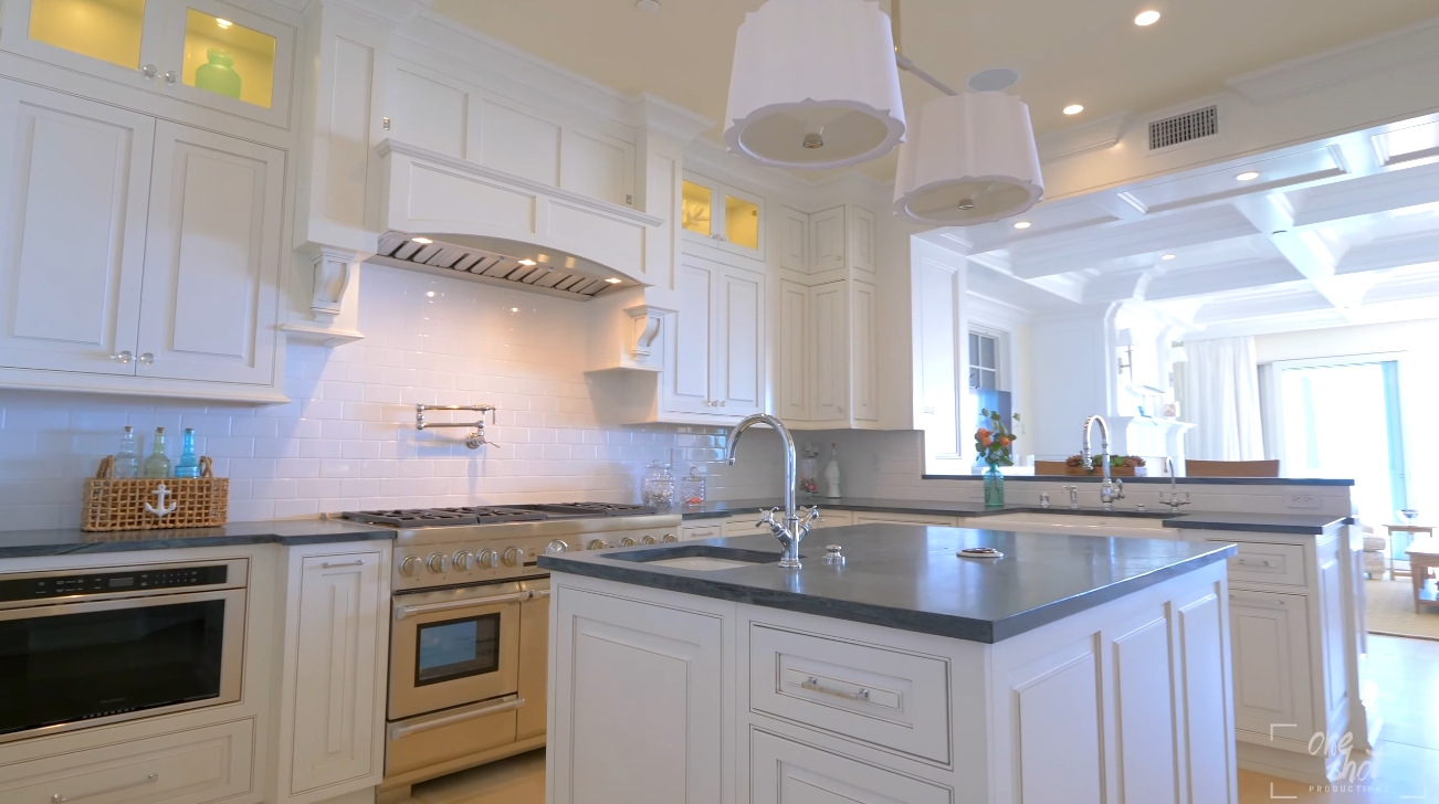 22 Photos vs. Step Inside $10 Million Dollar Beachfront Luxury Home vs. Interior Design Tour
