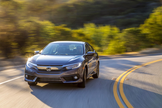 2016 Honda Civic EX front 3/4 view Front 3/4 view of 2016 Honda Civic EX