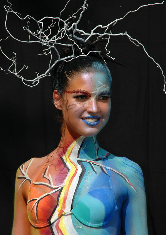 Entre estética y cosmética Body Painting El arte de maquillar el cuerpo Entre estética y cosmética Body Painting El arte de maquillar el cuerpo