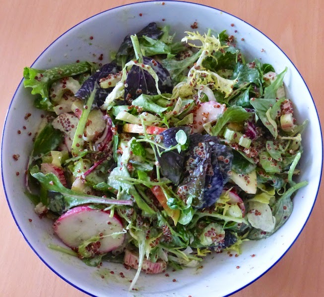 Prostmahlzeit: Rhabarber-Brunnenkresse-Sauerampfersalat