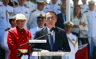 “O que eu quero aos senhores é sacrifício também”, diz Bolsonaro a militares sobre Reforma da Previdência “O que eu quero aos senhores é sacrifício também”, diz Bolsonaro a militares sobre Reforma da Previdência