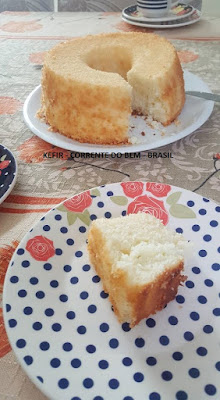 BOLO DE ARROZ - SEM GLÚTEN - COM IOGURTE DE KEFIR BOLO DE ARROZ - SEM GLÚTEN - COM IOGURTE DE KEFIR