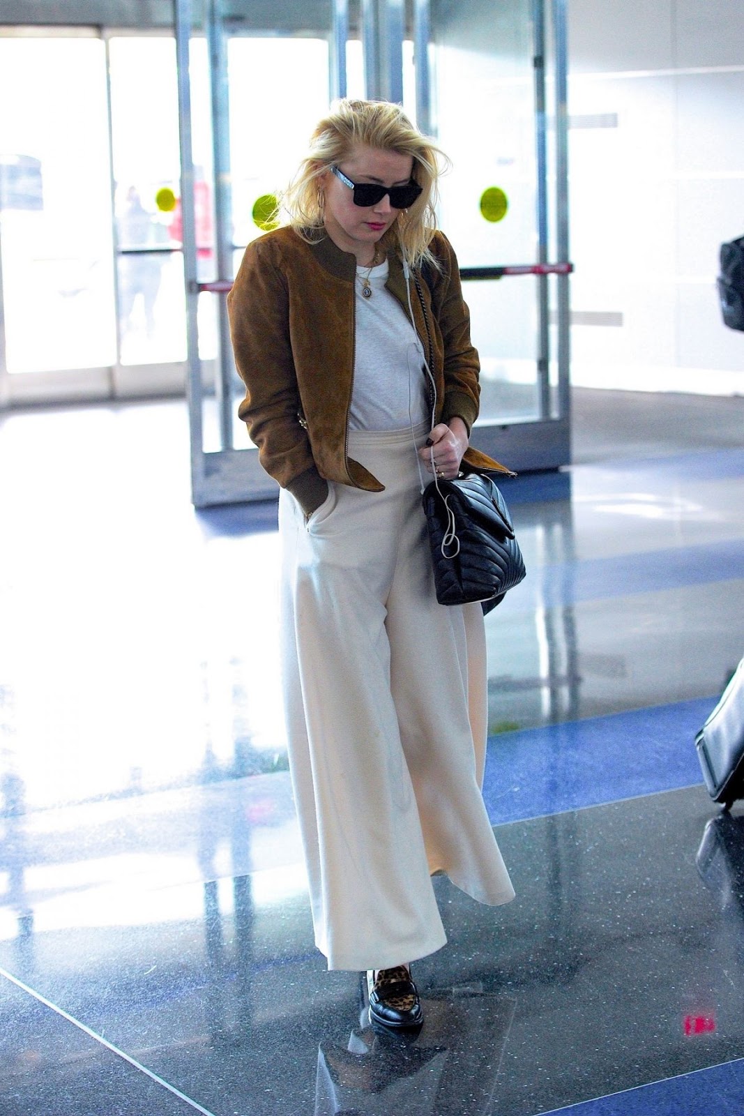 Amber Heard Arrives at JFK Airport in New York 13 Oct-2019