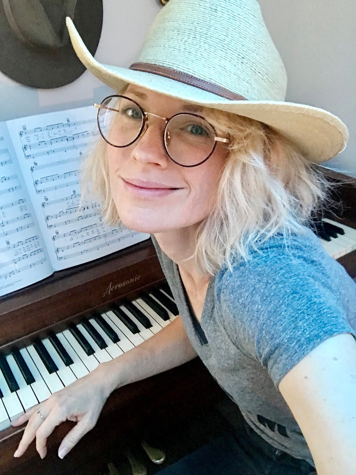 Balancing Your Life with Social Media with Brooke White About Progress
