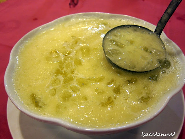 Cold Dessert Honey Dew with Sago