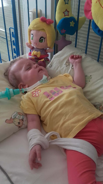 malá Katka s tracheotómiou