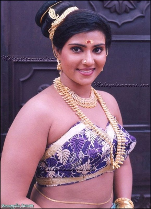 Malayalam Hot Aunties Actress Photos ~ World Actress Photos Bollywood Hollywood Hot Actress Photos
