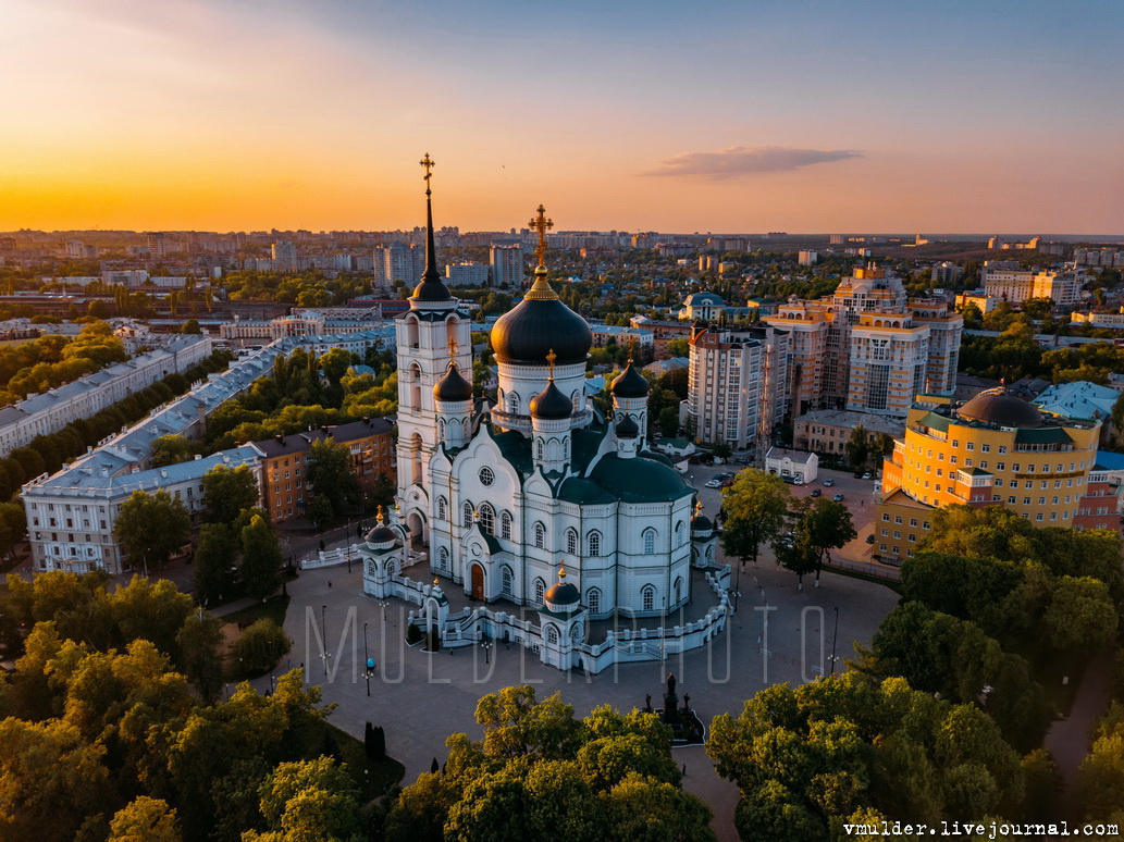 Тихо пропеллером шурша летит крыша не спеша. Подборка фото Воронежа с летающей крыши общем, приходится, прошу, прощения, задницей, ценит, никто, этого, незаметно, максимально, действовать, дроном, рисковать, владельцы, порой, кадров, интересных, формате, таком, кидать