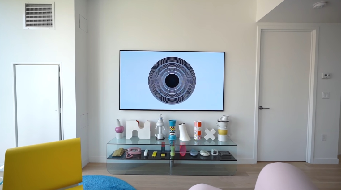 27 Interior Design Photos vs. Karim Rashid's NYC Luxury Penthouse Tour