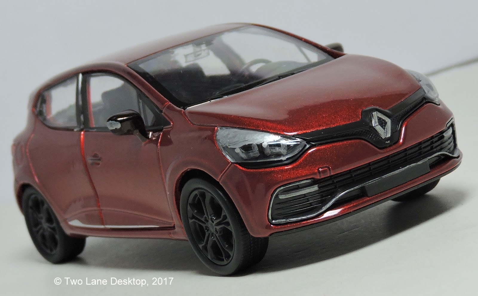 Коллекционная машинка Renault Clio RS