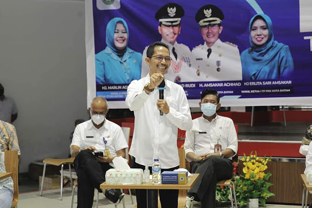 Amsakar Minta Pengurus PPKM RTRW Lebih Intens Memperkecil Kasus Covid-19 Amsakar Minta Pengurus PPKM RTRW Lebih Intens Memperkecil Kasus Covid-19